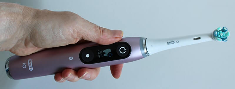 Oral-B iO Test - beste elektrische Zahnbürste mit Magnet Ladegerät, Bluetooth und App